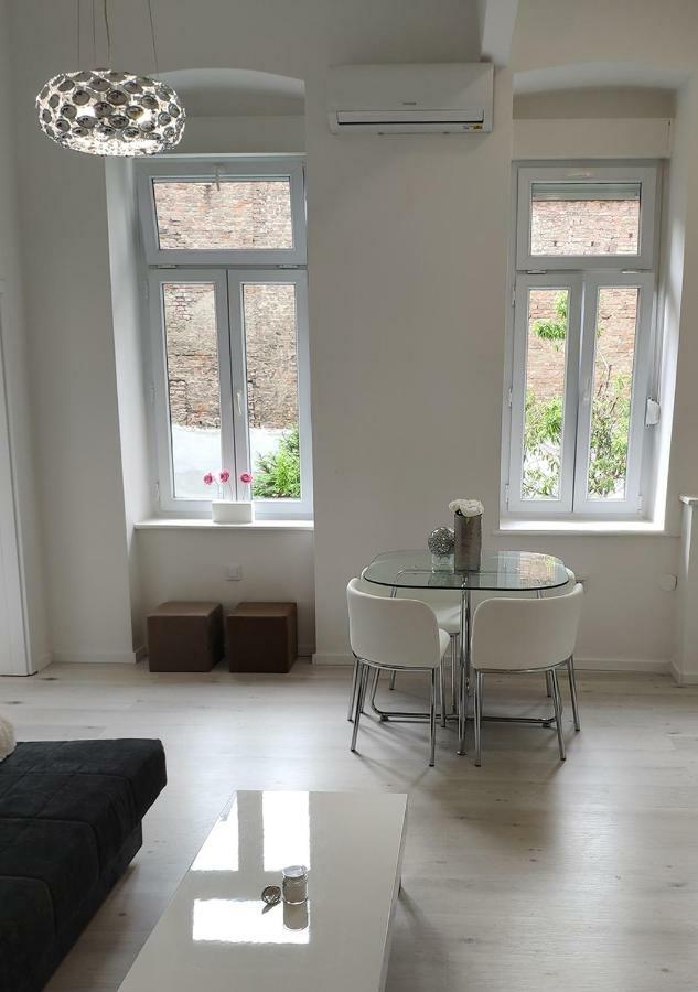 Luxurios And Historic Apartment "Shine" - Right On The Main Square Zagreb Eksteriør bilde